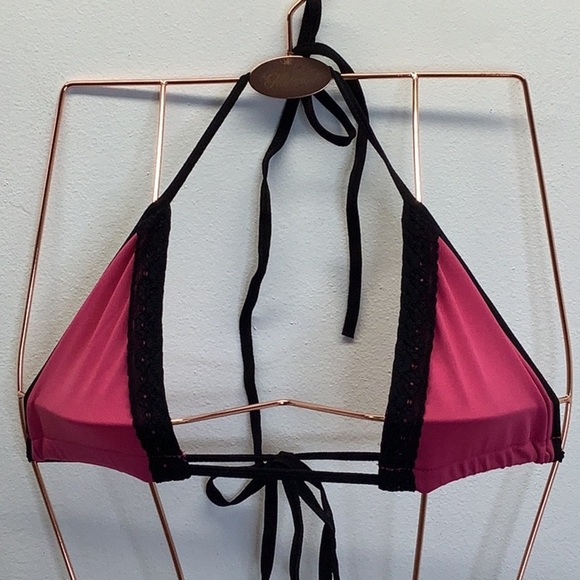 Pink and Black Lace Scrunch Bottom Lingerie Set New Without Tags - Picture 3 of 6